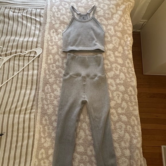 Free people Happiness Runs Set - Picture 2 of 2